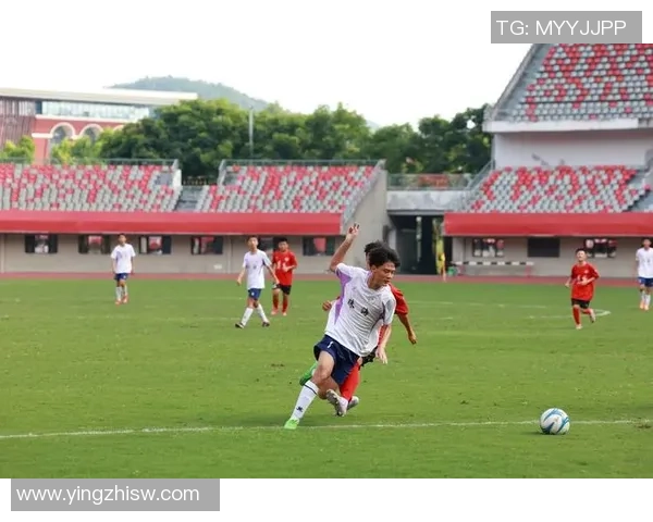 创新足球学校设计理念助力青少年全面发展与竞技水平提升